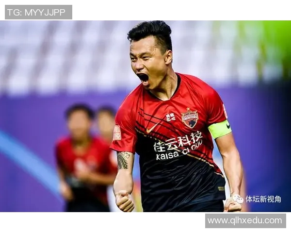 中国足球先生的荣耀与挑战：从历史辉煌到未来展望的深度剖析